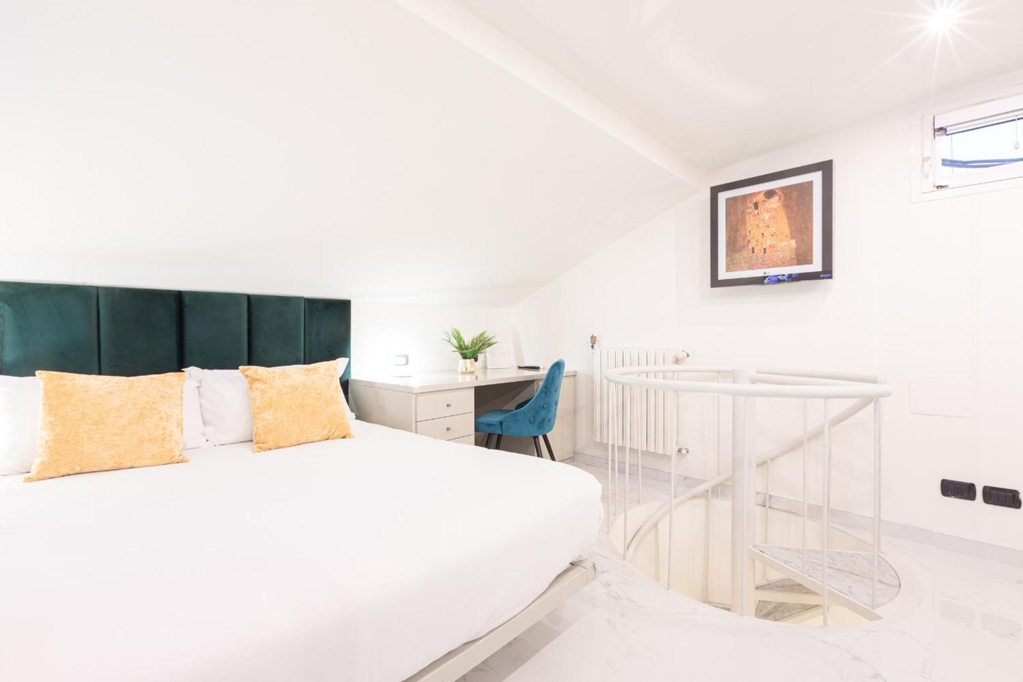 Monte Napoleone Split-Level Terrace Apartment - Top Collection ミラノ エクステリア 写真